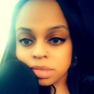 Meet your Posher, Chaneka